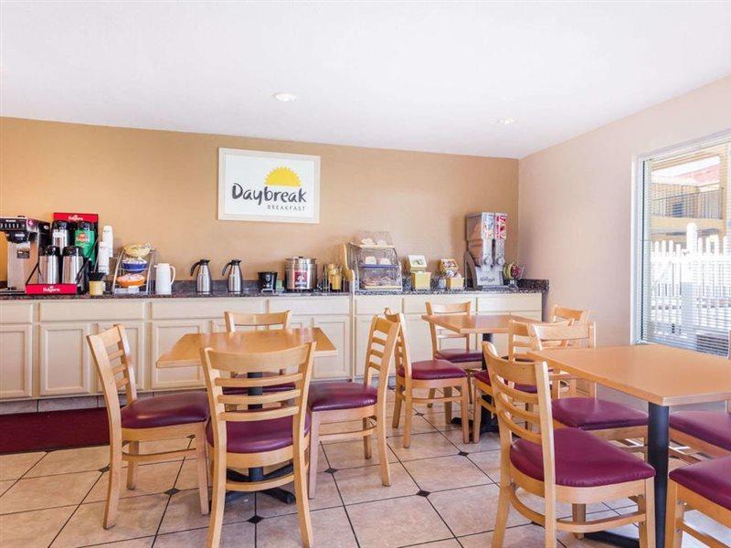 Days Inn By Wyndham Augusta Wheeler Road Экстерьер фото