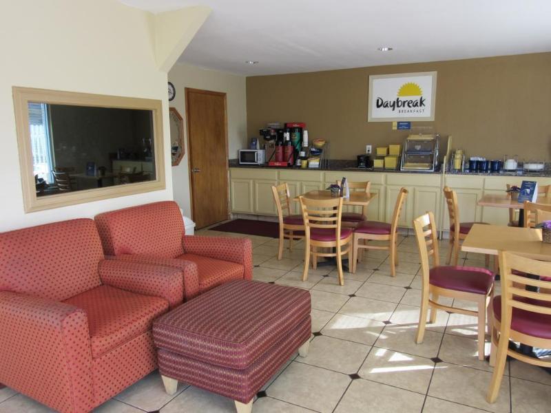 Days Inn By Wyndham Augusta Wheeler Road Экстерьер фото