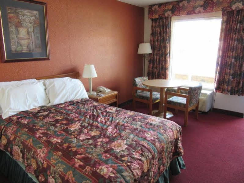 Days Inn By Wyndham Augusta Wheeler Road Экстерьер фото